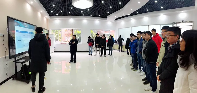 VGE团队应急测绘与防灾减灾工程技术研究中心学术研讨室正式启用