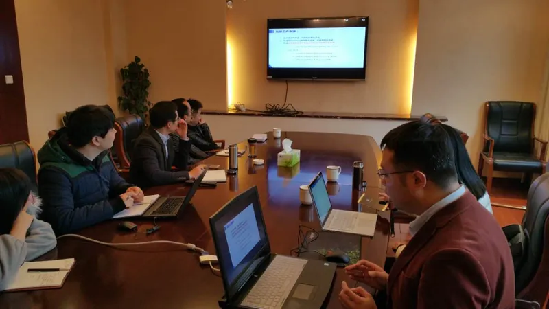 朱庆教授带队到四川龙泉地图院和遥感院调研